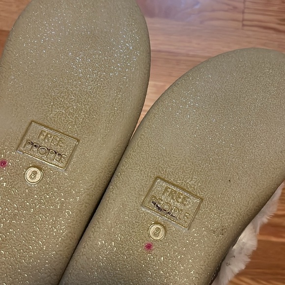 Free People Wilder Mukluk Shearling Boot Size 8 NIB - Picture 14 of 16